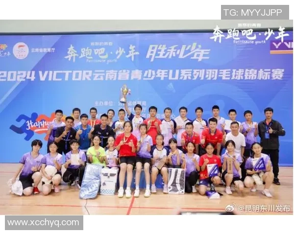 成都羽毛球队在冠军赛积分榜上以100分稳居第一名展现强大实力